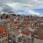 Peric Rooms